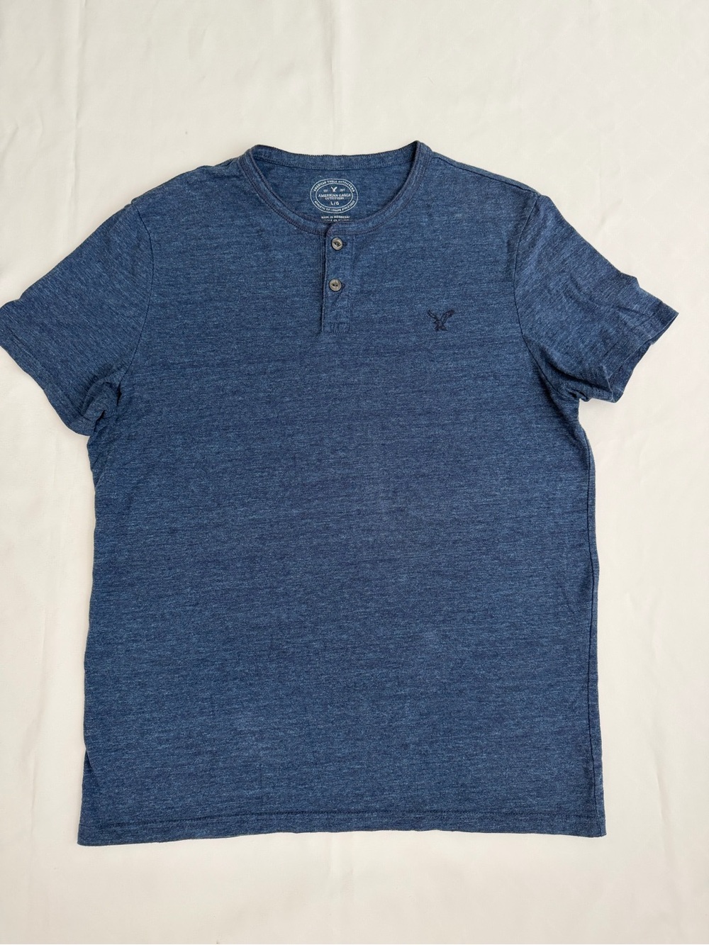 American Eagle Outfitters Navy Blue Henley Tee sz L Men. T126